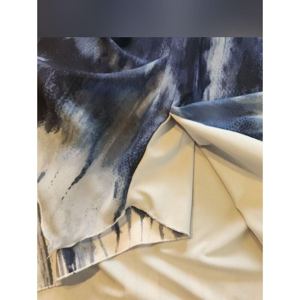 F36 Modes Crystal Fashions Blue Tie-Dye V-Neck Top with shark tooth hem - Picture 13 of 15